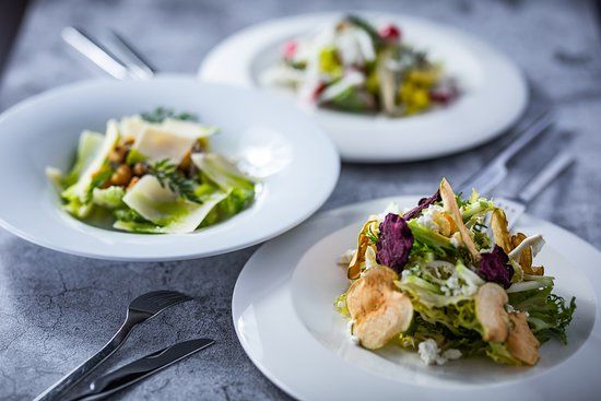 Paris Budapest Bar and Restaurant